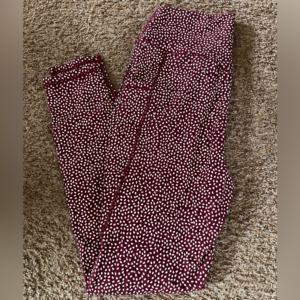 Buffbunny maroon bossy Rosa pocket leggings; size large. New without tags
